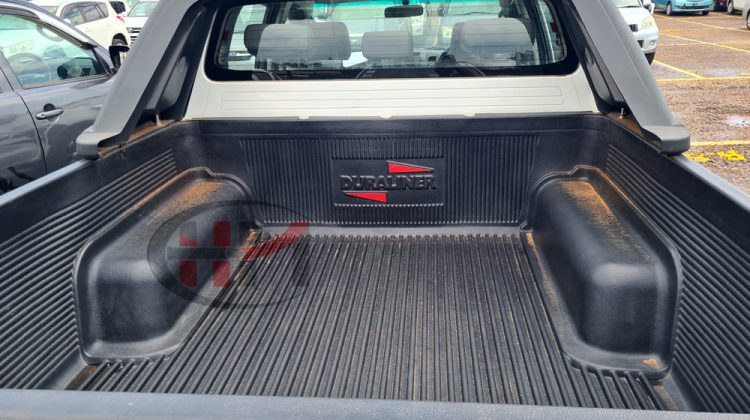 2011 TOYOTA HILUX DOUBLE CABIN