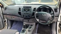 2011 TOYOTA HILUX DOUBLE CABIN