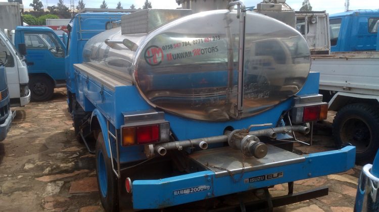 1986 ISUZU ELF MILK TANKER