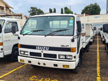 ISUZU ELF CAR CARRIER TRUCK