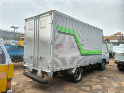 1989 MITSUBISHI CANTER BOX BODY