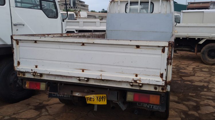 1990 MITSUBISHI CANTER TRUCK 2.