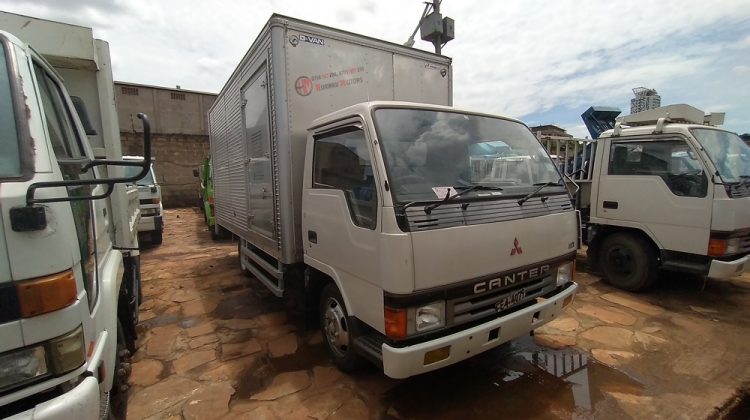 1991 MITSUBISHI CANTER BOXBODY