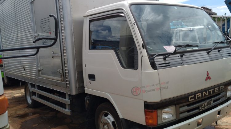 1991 MITSUBISHI CANTER BOXBODY