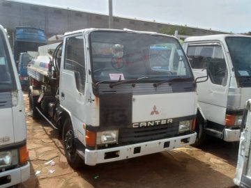 1992 MITSUBISHI CANTER FUEL TANKER