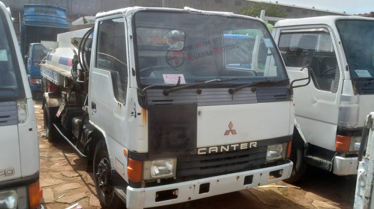 1992 MITSUBISHI CANTER FUEL TANKER