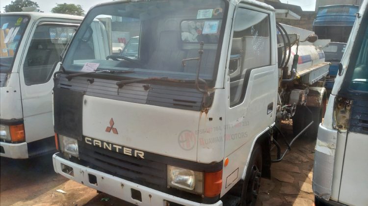 1992 MITSUBISHI CANTER FUEL TANKER