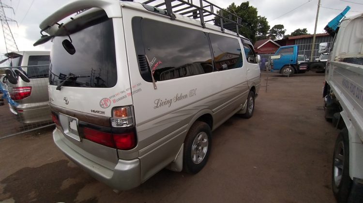 2001 TOYOTA HIACE WAGON SUPER CUSTOM