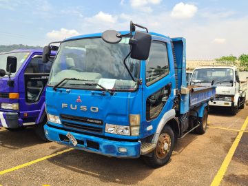 2002 MITSUBISHI FUSO FIGHTER TIPPER