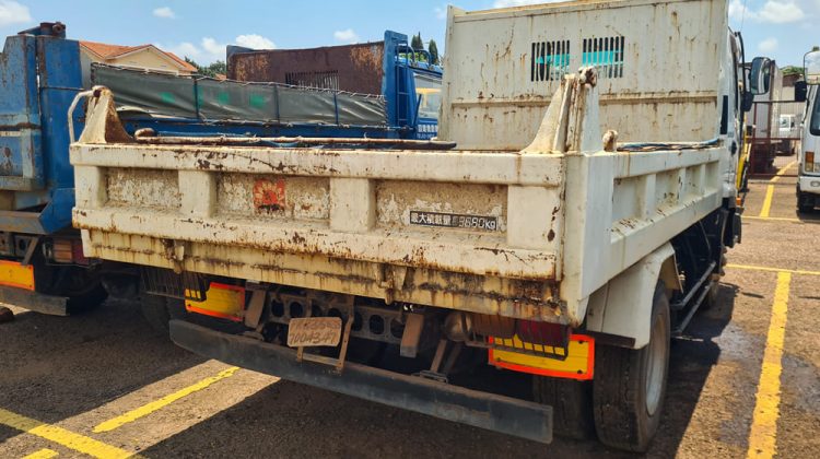 2005 ISUZU FORWARD TIPPER