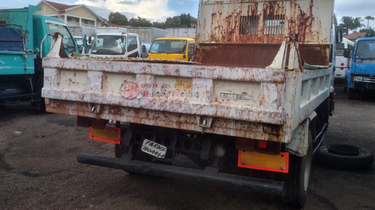 2005 ISUZU FORWARD TIPPER