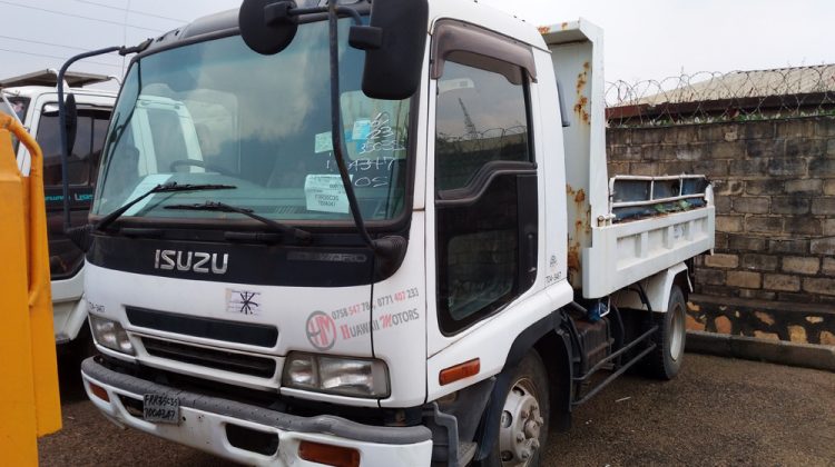 2005 ISUZU FORWARD TIPPER TRUCK