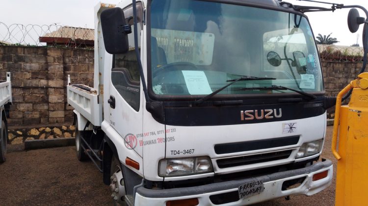 2005 ISUZU FORWARD TIPPER TRUCK