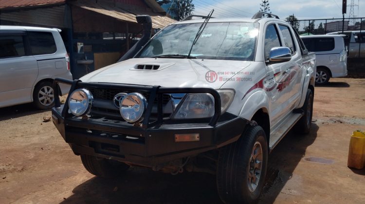 2006 TOYOTA HILUX MANUAL DIESEL