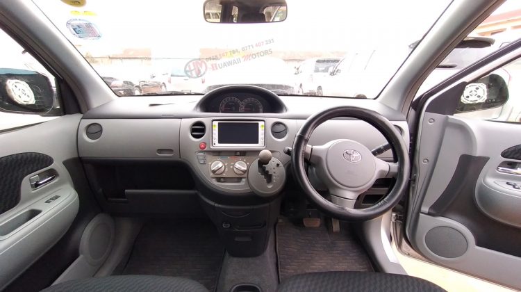 2006 TOYOTA SIENTA X