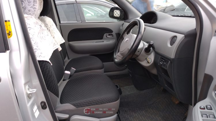 2006 TOYOTA SIENTA X