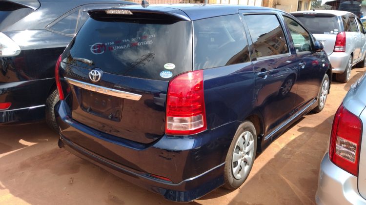 2006 TOYOTA WISH