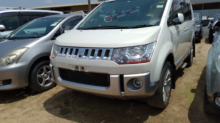 2007 MITSUBISHI DELICA D5