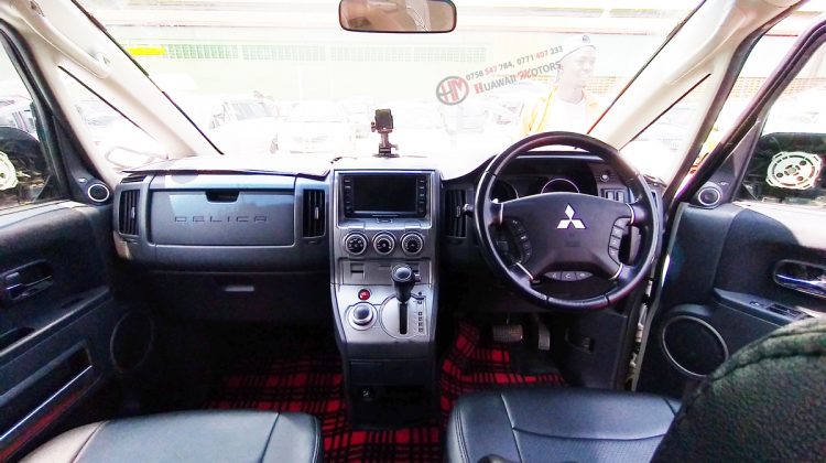 2007 MITSUBISHI DELICA D5