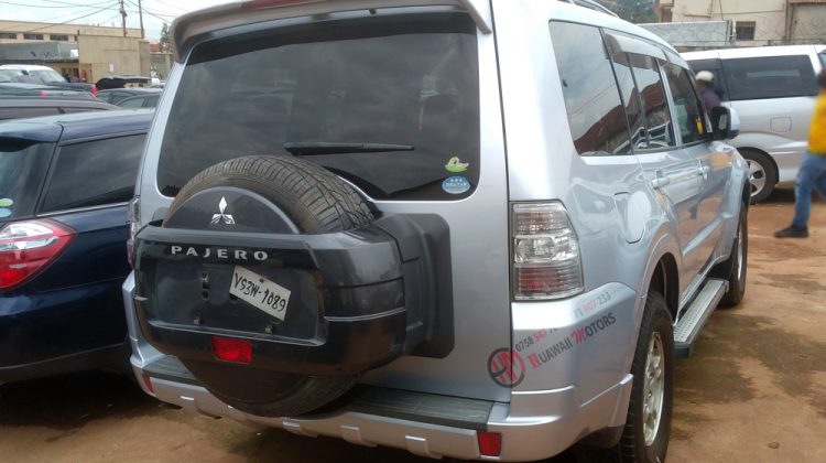 2007 MITSUBISHI PAJERO