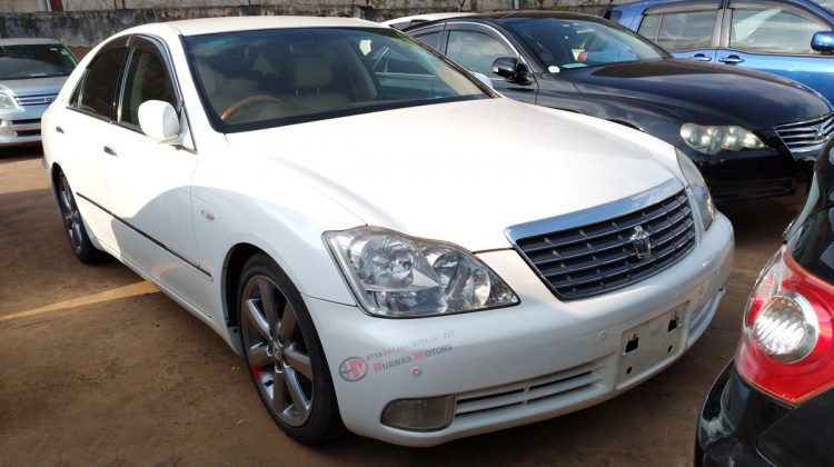 2007 TOYOTA CROWN ROYAL SALOON