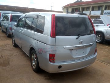 2007 TOYOTA ISIS PLATANA