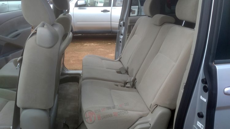 2007 TOYOTA ISIS PLATANA