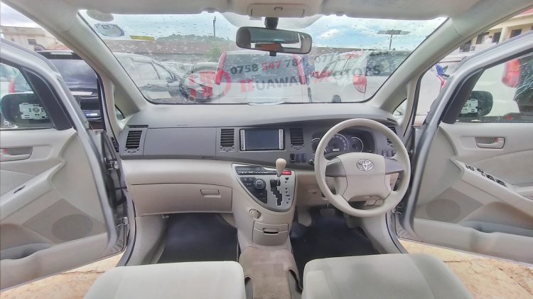 2007 TOYOTA ISIS PLATANA