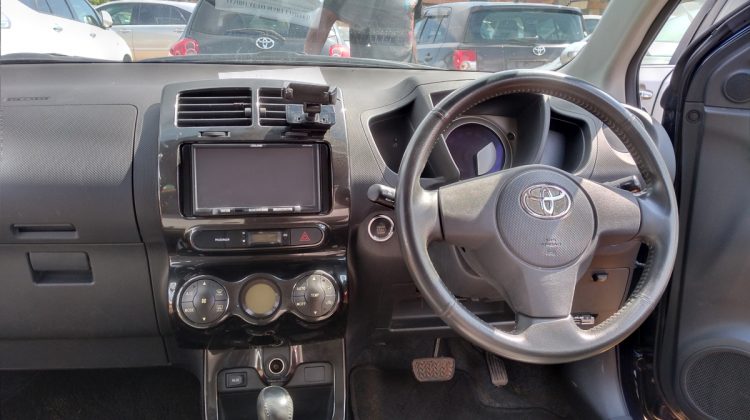 2007 TOYOTA IST