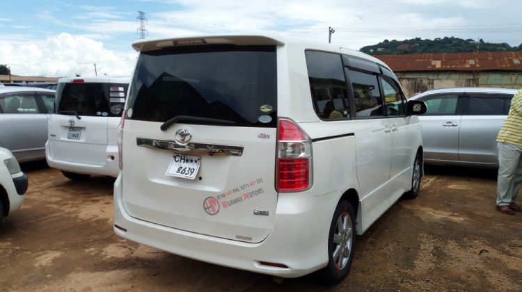 2007 TOYOTA NOAH