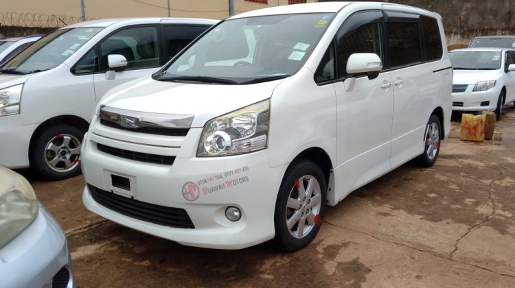 2007 TOYOTA NOAH