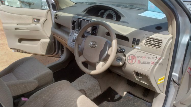 2007 TOYOTA RAUM