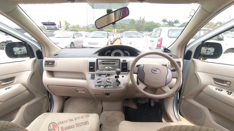 2007 TOYOTA RAUM