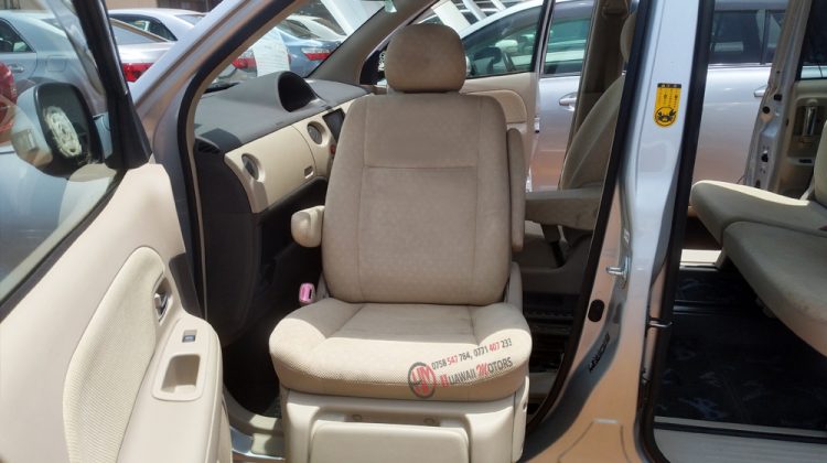 2007 TOYOTA SIENTA – Adapted Automobile