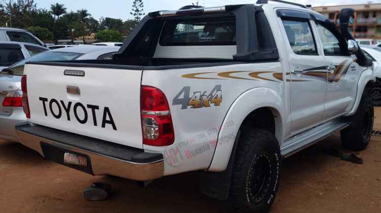 2008 TOYOTA HILUX DOUBLE CABIN