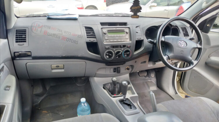 2008 TOYOTA HILUX DOUBLE CABIN