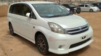 2008 TOYOTA ISIS PLATANA