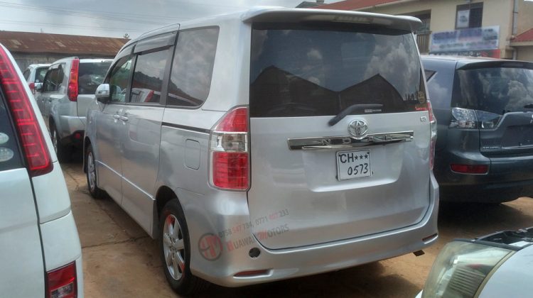 2008 TOYOTA NOAH