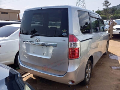 2008 TOYOTA NOAH