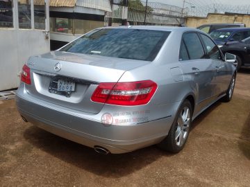 2009 MERCEDES-BENZ E-CLASS E550 AVANTGARDE AMG SPORT P