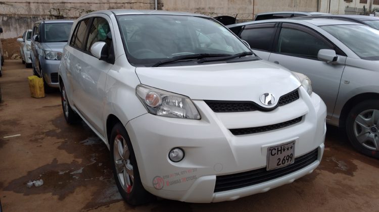 2009 TOYOTA IST