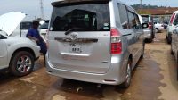 2009 TOYOTA NOAH