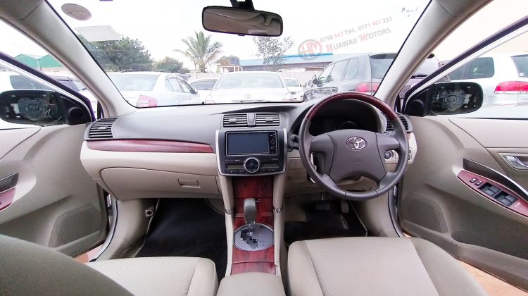 2009 TOYOTA PREMIO