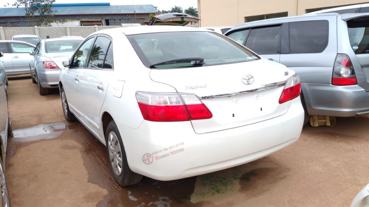 2009 TOYOTA PREMIO