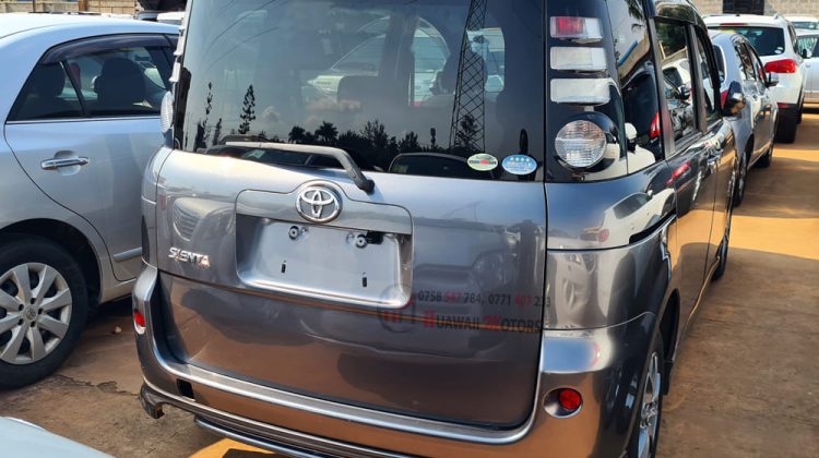 2009 TOYOTA SIENTA