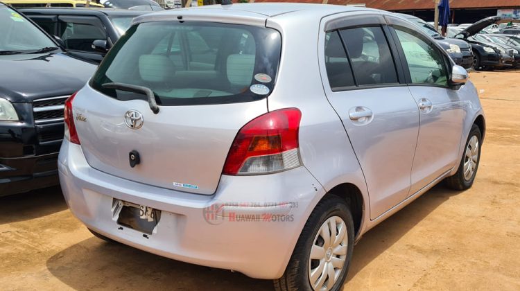 2009 TOYOTA VITZ