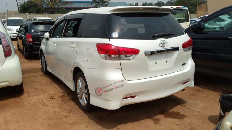 2009 TOYOTA WISH