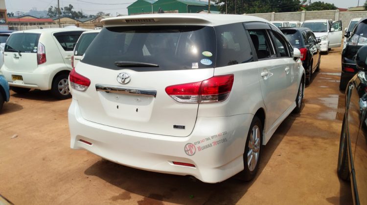 2009 TOYOTA WISH