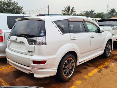 2010 MITSUBISHI OUTLANDER