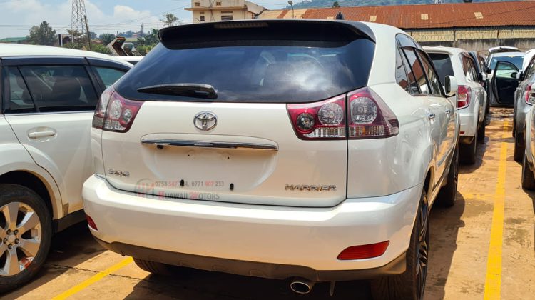 2010 TOYOTA HARRIER